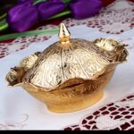 058-18 OVAL LALEGUL POT WITH COVER